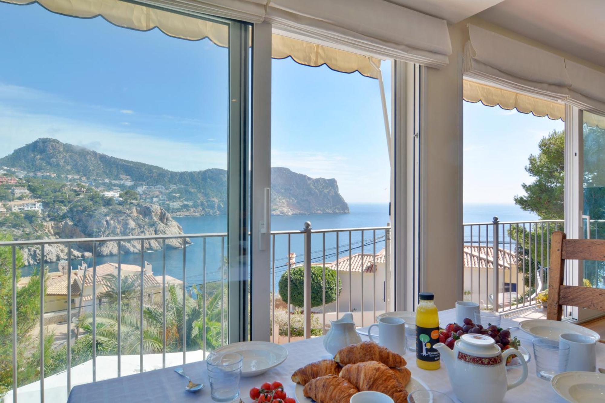 With Incredible Sea Views And Pool Up To 7 Ferienhaus *