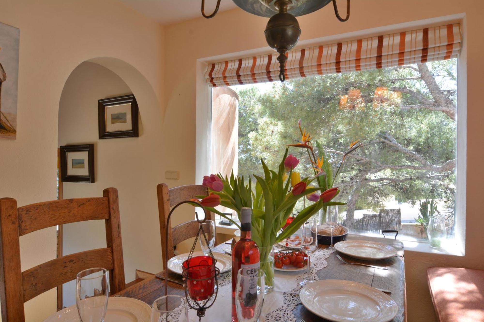 With Incredible Sea Views And Pool Up To 7